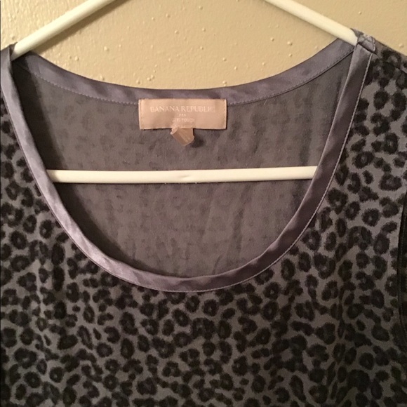 Summer Top. Banana Republic - Picture 2 of 5